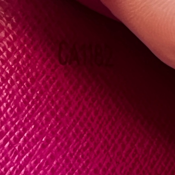 Louis Vuitton Marukami Wallet - Picture 8 of 10